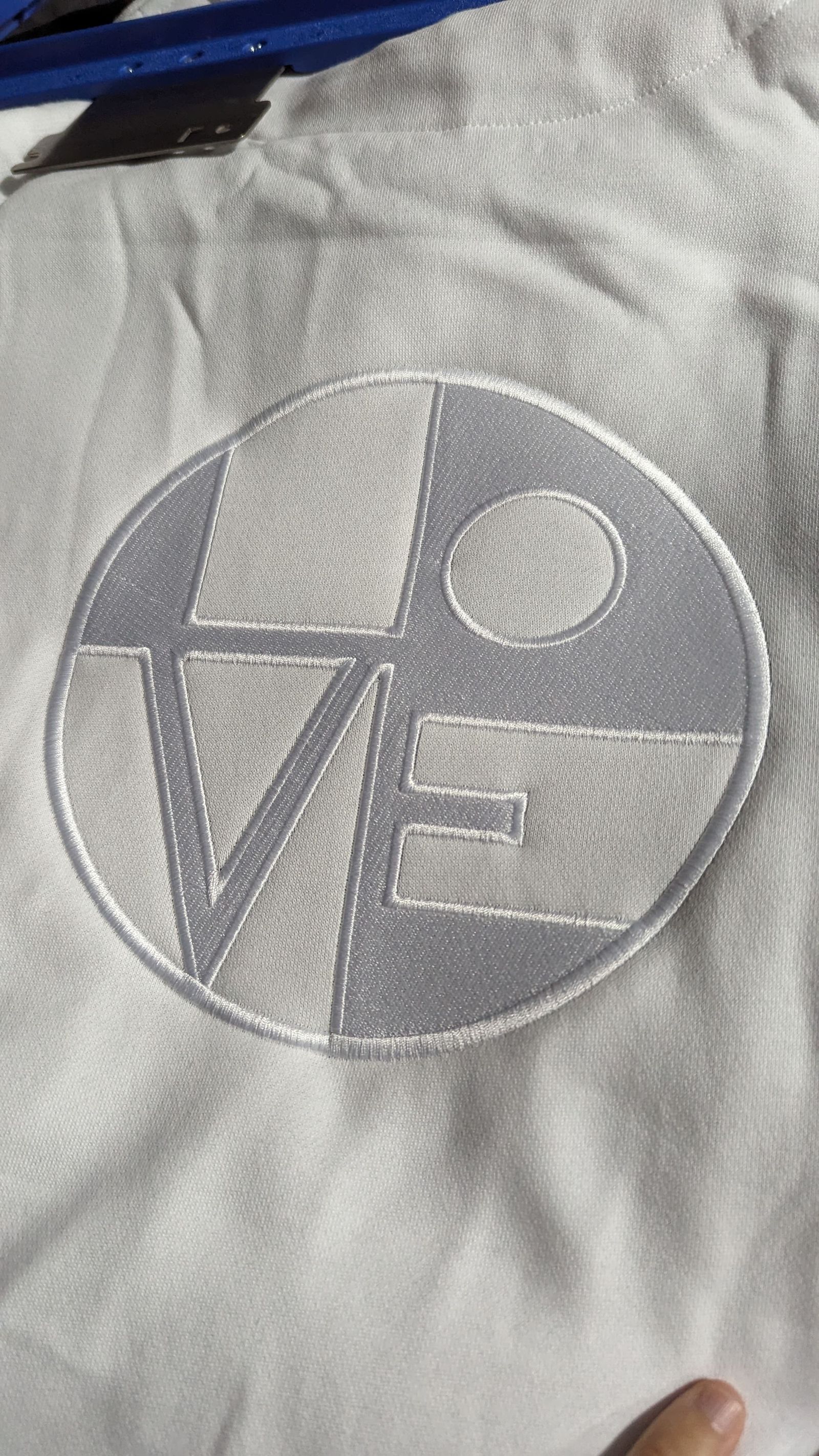 Stoff³ Firmenkleidung mit gesticktem Logo